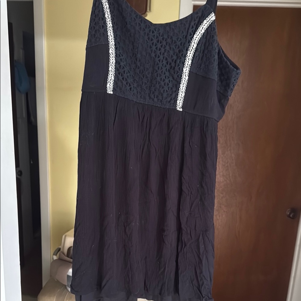 Elegant Black Sleeveless Dress